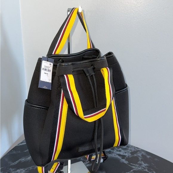 Tommy Hilfiger Drawstring Backpack Black Yellow Multicolored Strap AUTHENTIC NEW - Picture 2 of 11